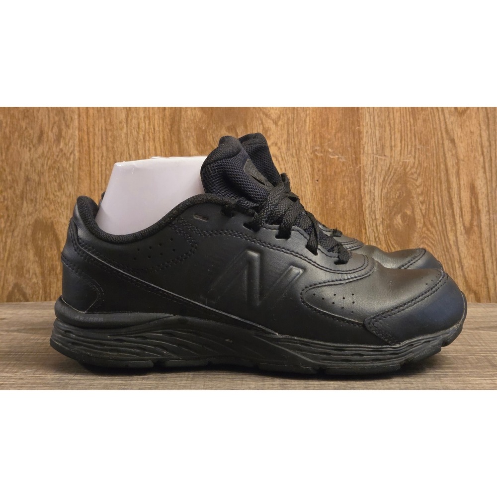 New Balance 680 Lace Up Running Shoes Youth Size 4 Triple Black